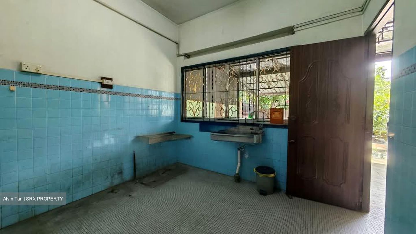 Lorong 7 Realty Park (D19), Terrace #568072391